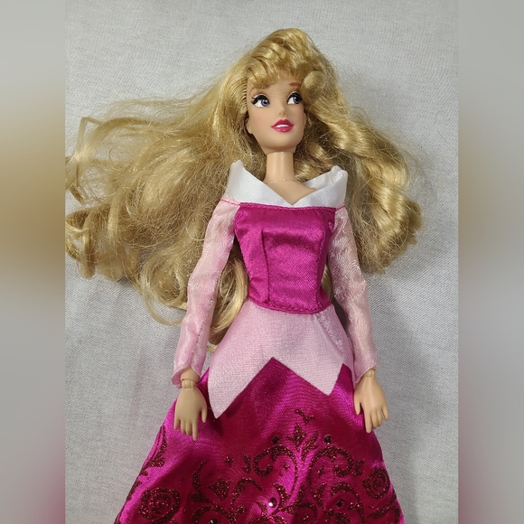 Disney Store Classics Maleficent Villain 12" And Sleeping Beauty Dolls - Picture 2 of 8